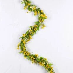 6 Foot Battery Operated Lighted Daisy Garland 30 Warm White LED - 6 Hour Timer -Solar Christmas Holiday Shop 2584140 daisy garland new