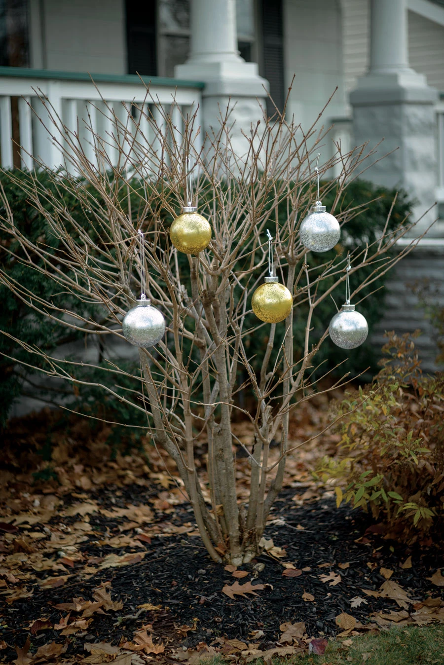 Illuminating Gold Outdoor LED Pulsing 5" Globe - Battery Powered Light Sensor 4 Illuminating Gold Outdoor LED Pulsing 5" Globe - Battery Powered Light Sensor - Image 2