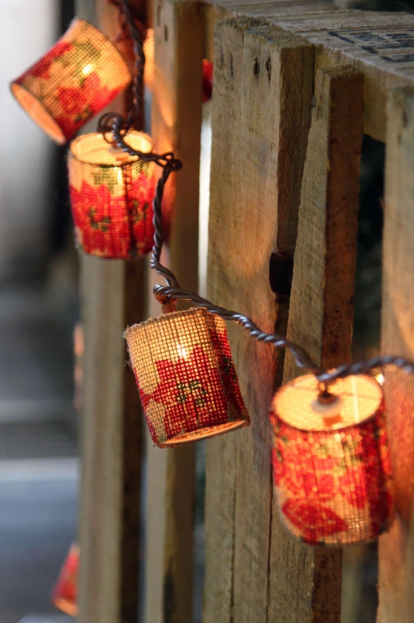 Poinsettia String Lights - 10 Lights - End To End Connect 4 Poinsettia String Lights - 10 Lights - End To End Connect - Image 2